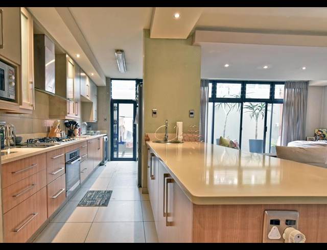 2 BEDROOM APARTMENT FOR SALE IN MELROSE ESTATE